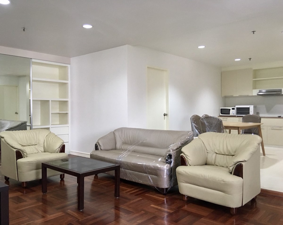 2 bedroom property for sale and rent at Baan Suanpetch - Condominium - Khlong Tan Nuea - Phrom Phong