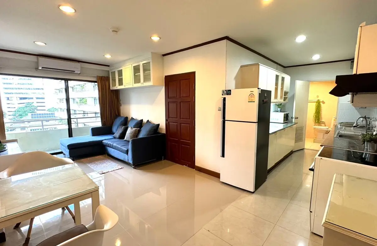 1 bedroom condo for rent at Saranjai Mansion