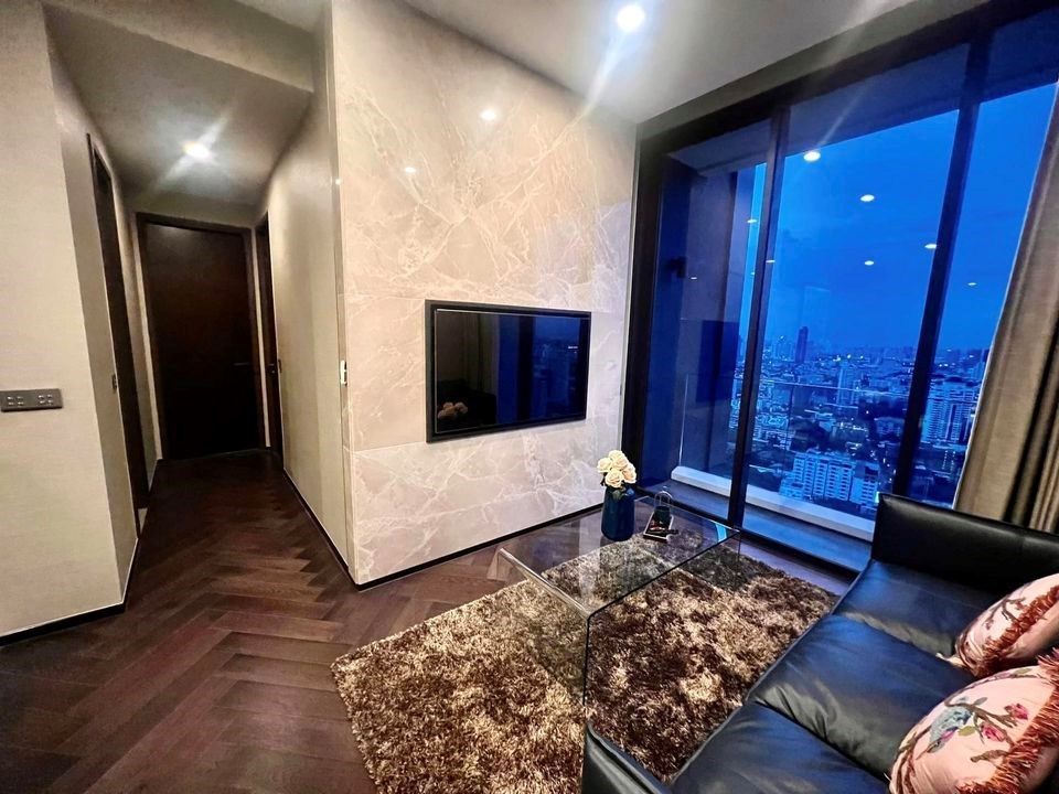 The Esse Sukhumvit 36 Two bedroom condo for rent