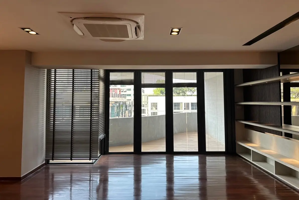 Ploenchit Terrace 3 bedroom renovated penthouse for sale - คอนโด - ลุมพินี - Ploenchit