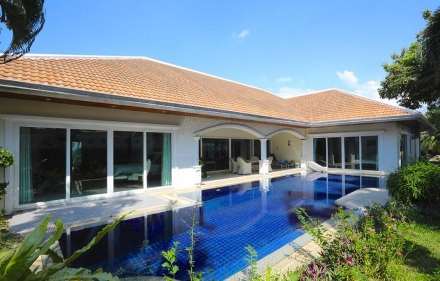 Jomtien Park Villas Large 6 Bed Room Villa - บ้าน -  - 