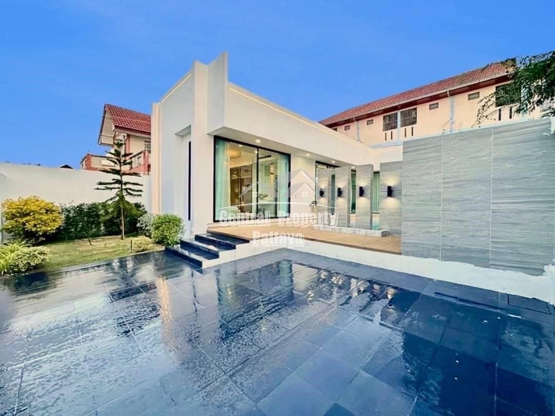 Contemporary, new build, 3 bedroom, 3 bathroom pool villa for sale in East Pattaya. - บ้าน - East Pattaya - 