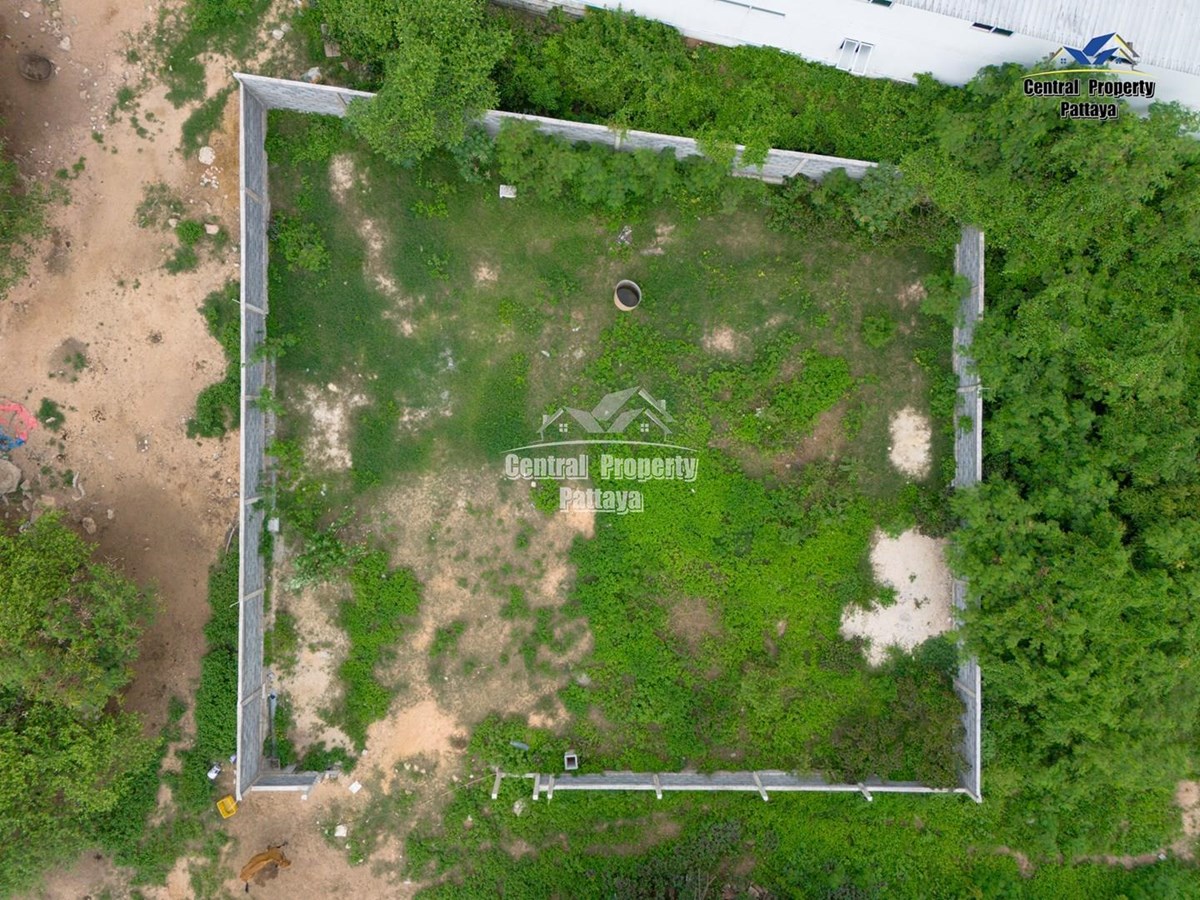 A rare opportunity to own a sizeable plot of land in the highly sought-after Khao Talo area, ideal for commercial or residential development. - Land - Pattaya East - 