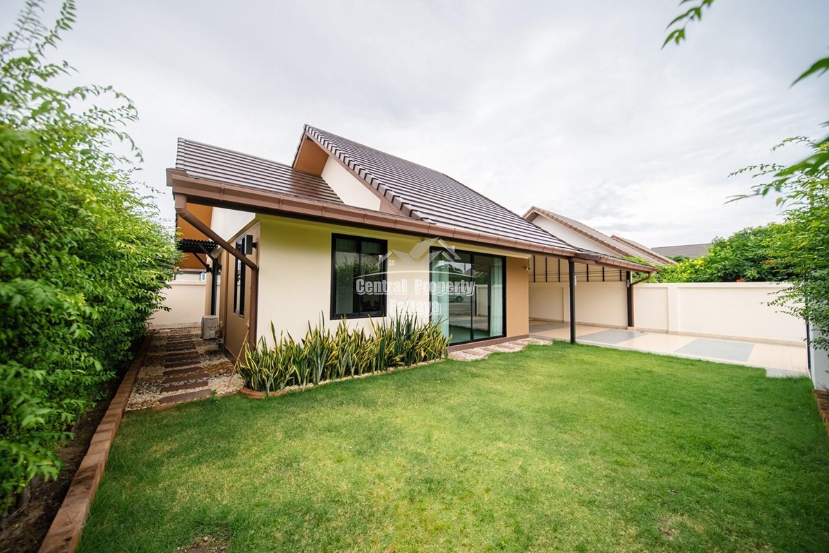 Contemporary, 3 bedroom, 2 bathroom house for sale in Huay Yai. - บ้าน - Huay Yai - 