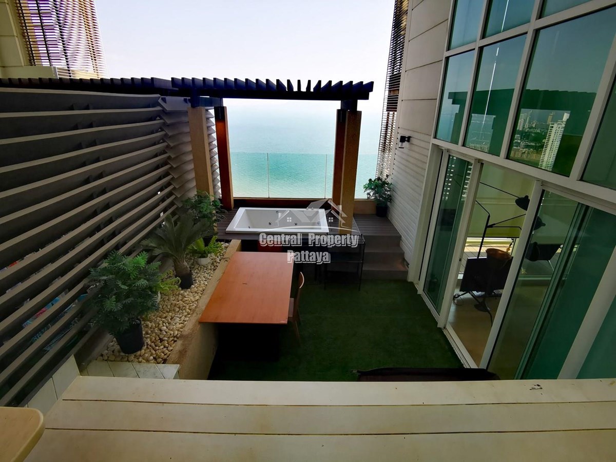 Beautiful sea view duplex condo with 2 balconies and a garden with Jacuzzi  - Condominium - Jomtien - Beach road