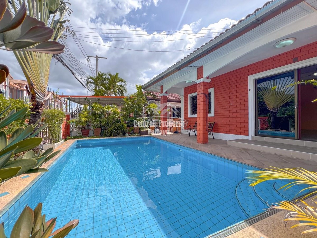 Spacious, 3 bedroom, 2 bathroom house for sale in Rattanakorn Village 5, East Pattaya. - Land - Pattaya East - 