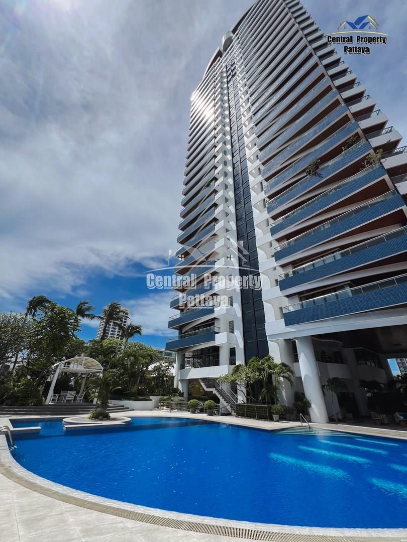 Spacious 3-Bedroom, 3-Bathroom Beachfront Condo at Baan Hat U Thong - อพาร์ทเม้นท์ - Pratumnak - Pratumnak, soi 5 