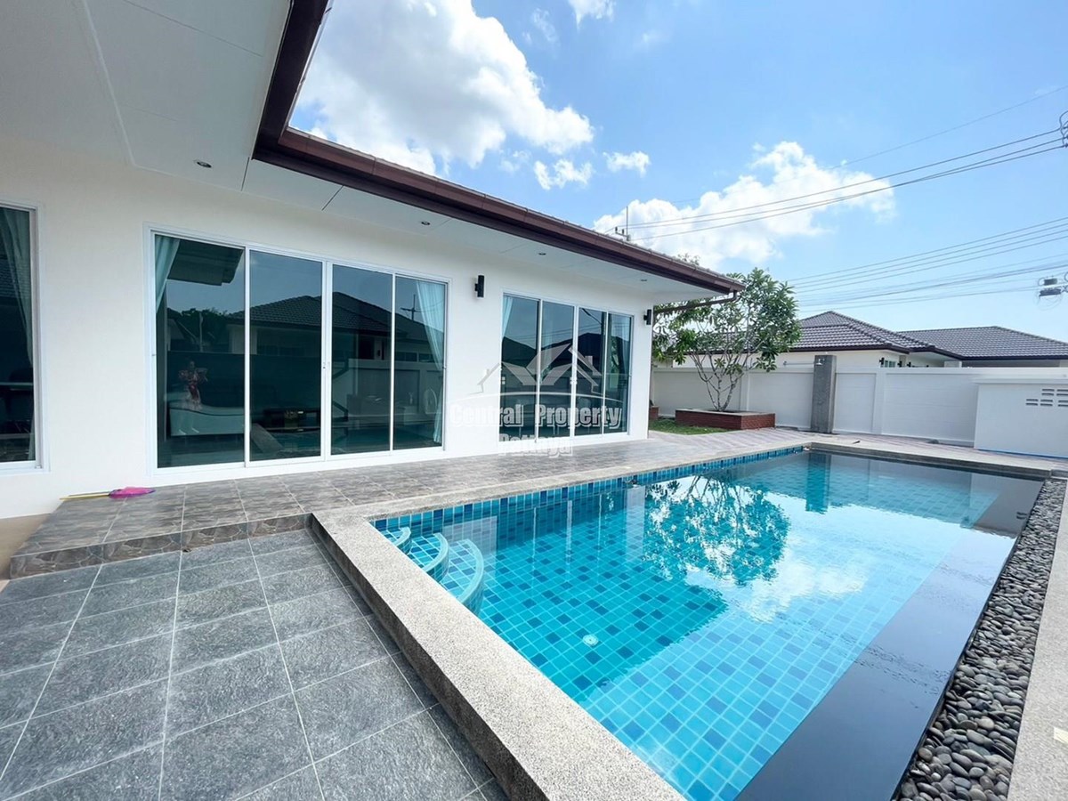 Modern, 3 bedroom, 3 bathroom pool villa for rent in Huay Yai. - บ้าน -  - 