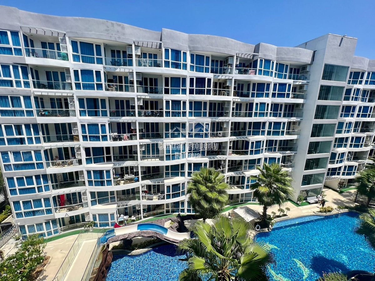 Stunning 2 bedroom, 1 bathroom condo with pool view, in Grand Avenue available for rent. - คอนโด -  - 