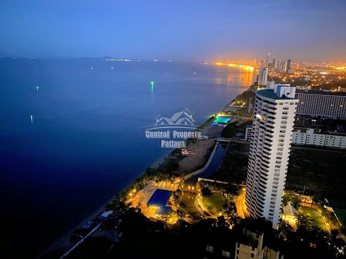 Luxury 28th-Floor Beachfront Studio with Stunning Views in Na Jomtien - Apartment - Jomtien - Jomtien