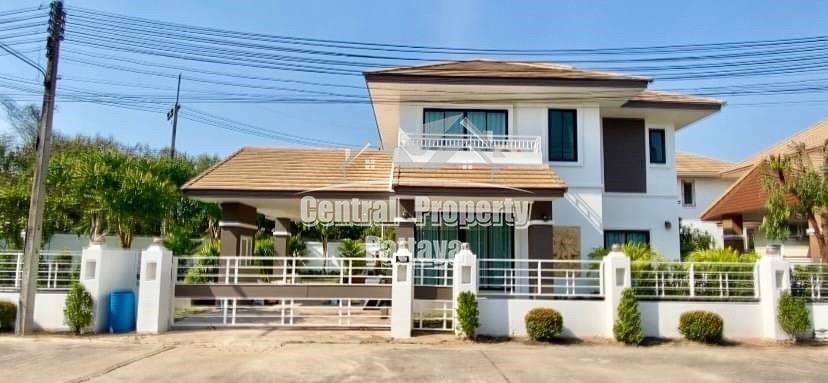 Spacious, 4 bedroom, 4 bathroom, private pool house for sale in East Pattaya. - บ้าน -  - 