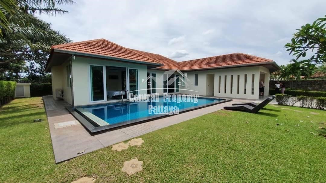Beautiful 4 Bedroom Pool Villa for rent and sale in a secure village in East side of Pattaya, not far from Mabprachan Lake. - บ้าน - Lake Maprachan - 