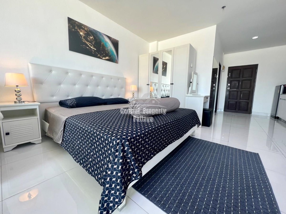 A large studio partial sea view with fully furnished for sale at the best location in Pattaya. - คอนโด - เมืองพัทยา - 