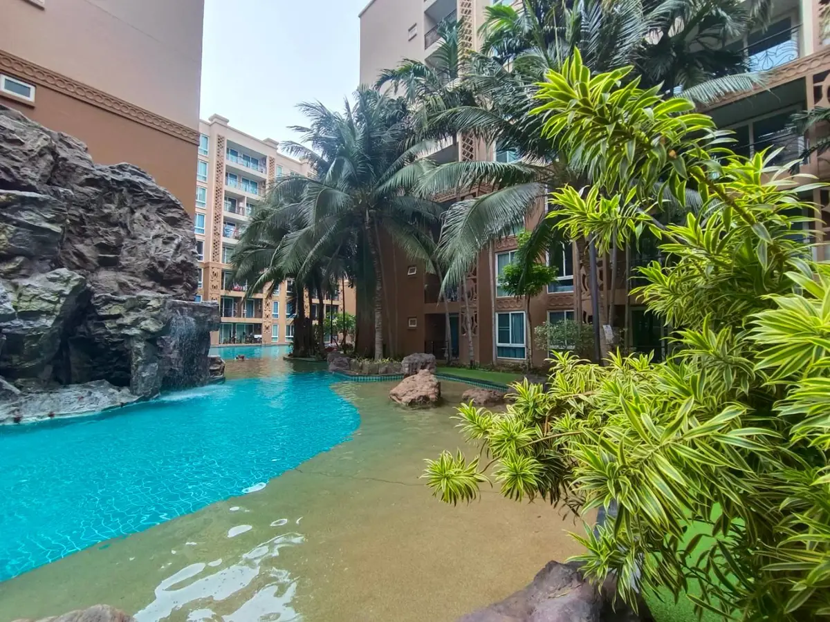 Modern, 1 bedroom, 1 bathroom for sale in Atlantis Condo Resort, Jomtien. - คอนโด -  - 