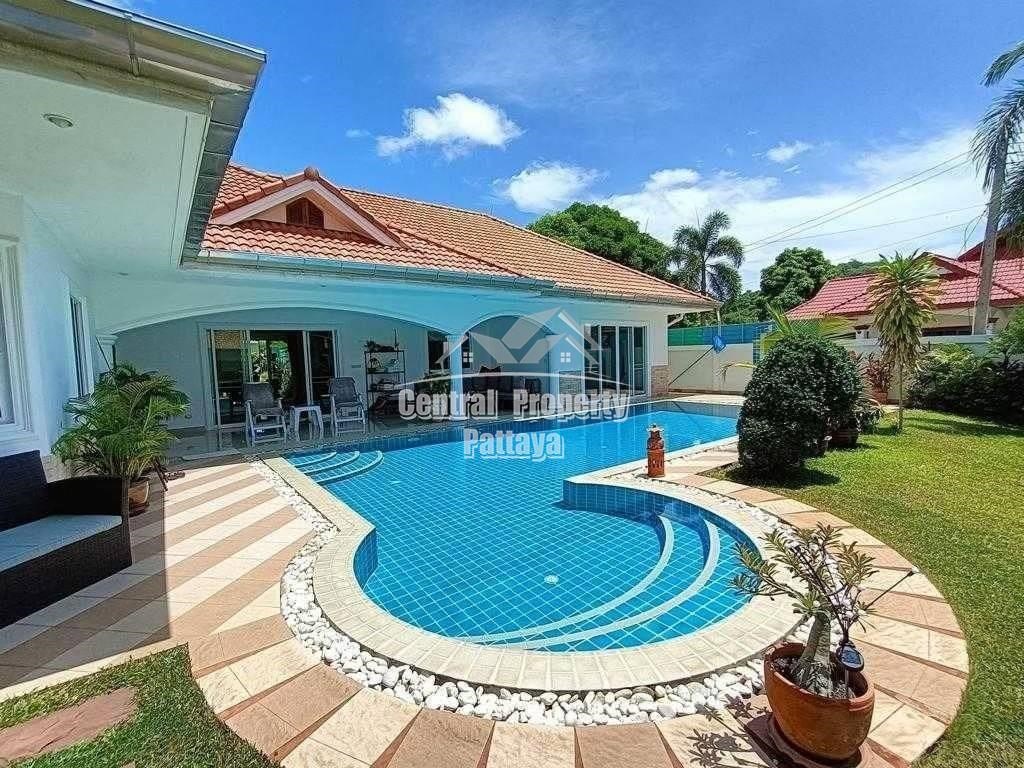 Large house, with private pool and 2 guest-houses for sale in Bang Saray. - House - Bang Saray - 