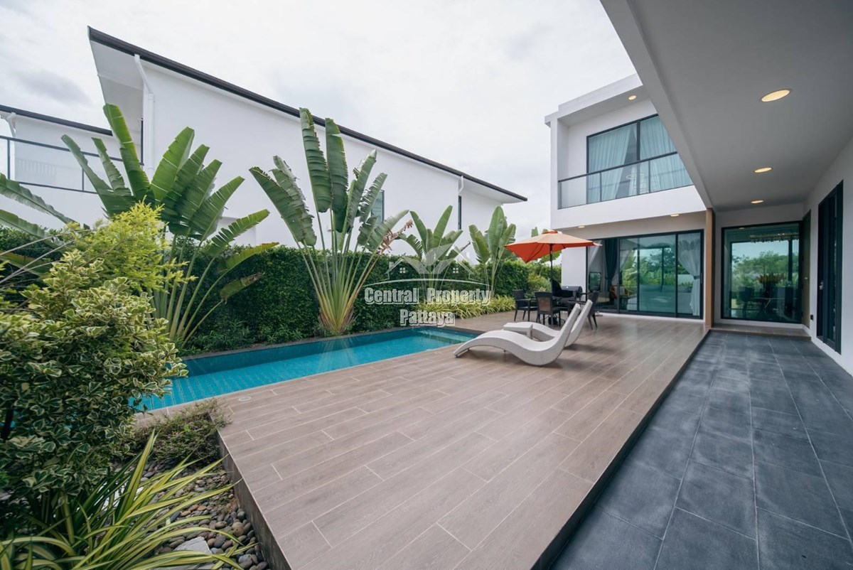 Stunning, 3 bedroom, 4 bathroom, pool villa for sale at Mabprachan Lake, East Pattaya. - บ้าน - East Pattaya - 