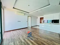 Living room & Kitchen