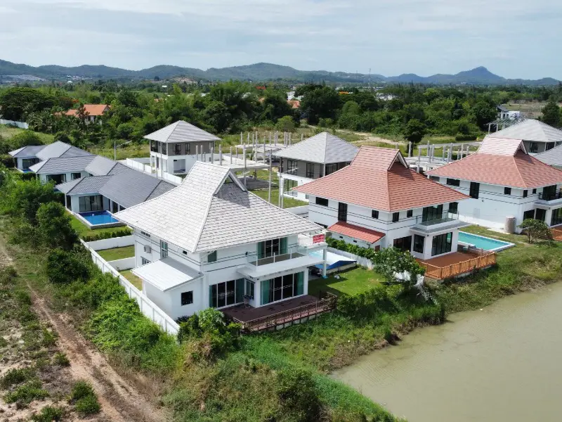 Haus am See zu verkaufen - บ้าน - Thap Tai - 