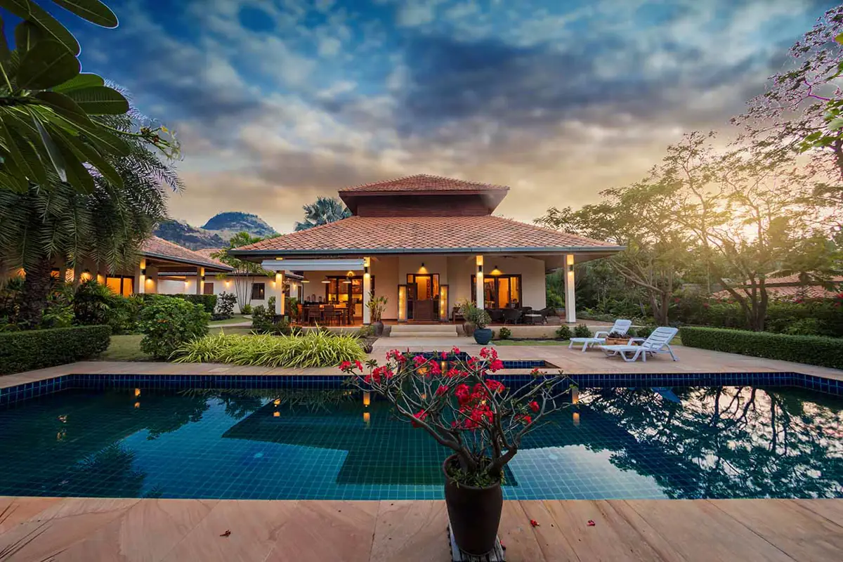 Discover Unparalleled Luxury at an Exquisite Pool Resort - House - Nong Kae - 