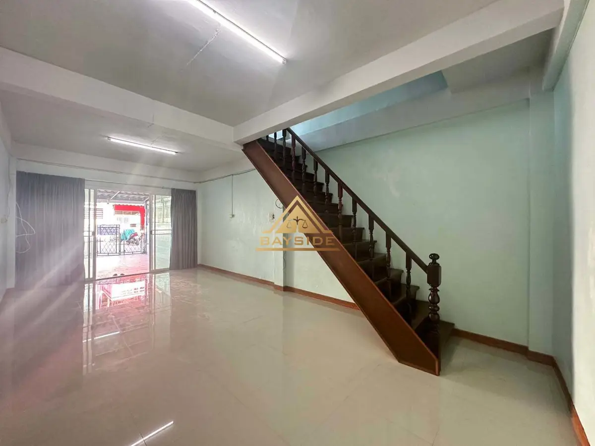 Townhouse 1 Storey for Sale at Soi Nern Phlap Wan - House - Noen Phlubwan - 