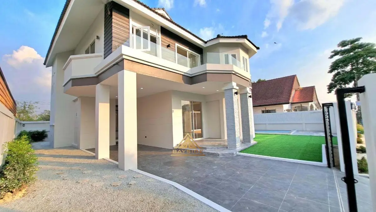 Pool Villa Newly Renovated 3 Beds 3 Baths North Pattaya for SALE - House - Pattaya North - 