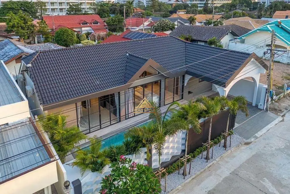 Pool Villa Jomtien Beach Pattaya 4 Beds 5 Baths for SALE - House - Jomtien - 