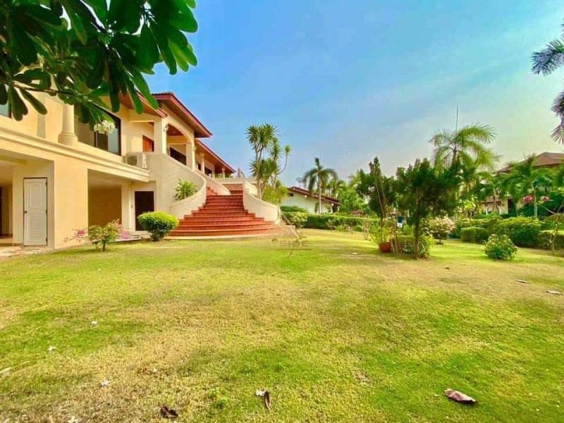 big Pool Villa with Large Garden East Pattaya For Sale and Rent - House - Pattaya East - 