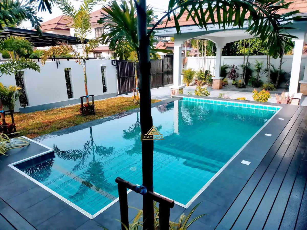 Executive House in Na Jomtien 4 Beds 5 Baths for SALE - House - Na Jomtien  - 