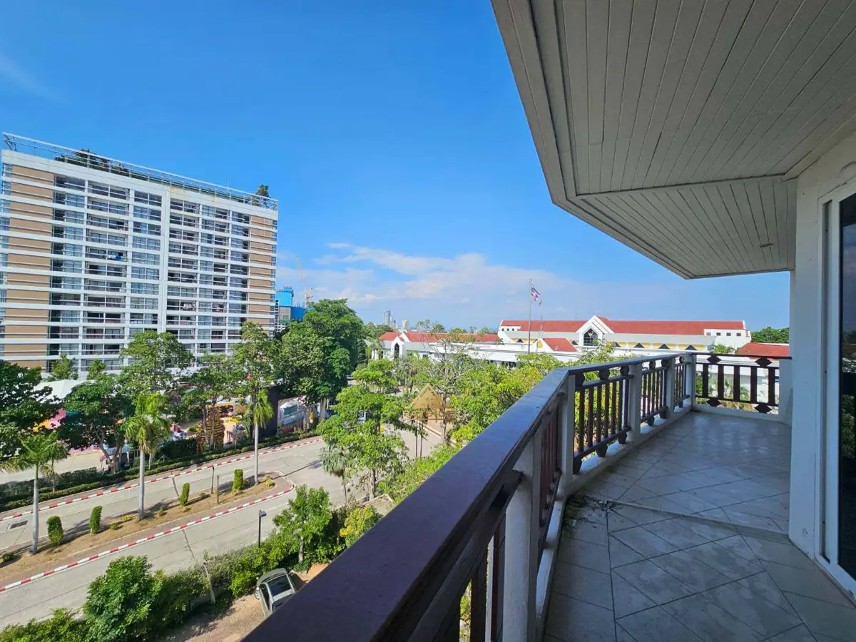 Royal Hill Resort Thappraya Road 2 Beds 2 Baths for RENT - Condominium - Thappraya - 