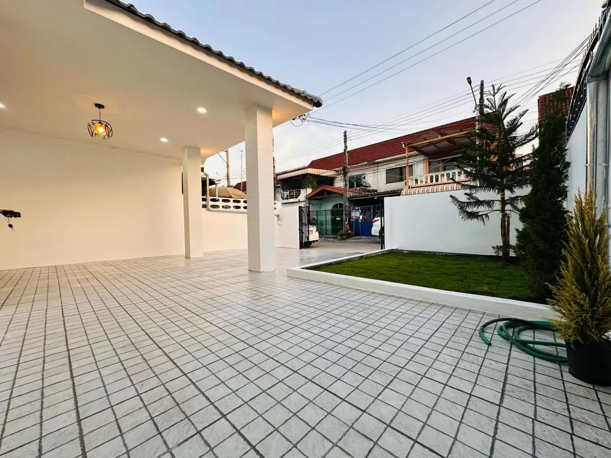 Townhouse Soi Nern Plub Wan-Brand New! - House -  - 